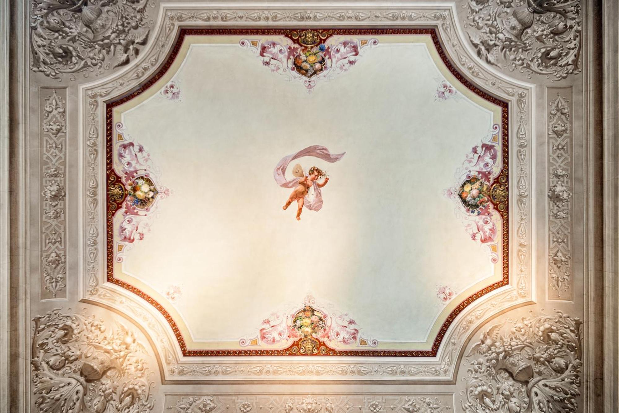 Apartamento Via Venezia 10 - Renaissance - Historic Charm With Frescoes And Private Courtyard Parking In Heart *