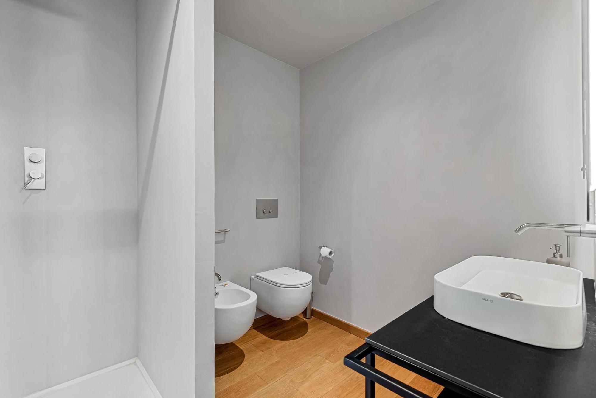 Via Venezia 10 - Renaissance - Historic Charm With Frescoes And Private Courtyard Parking In Heart * Florencia